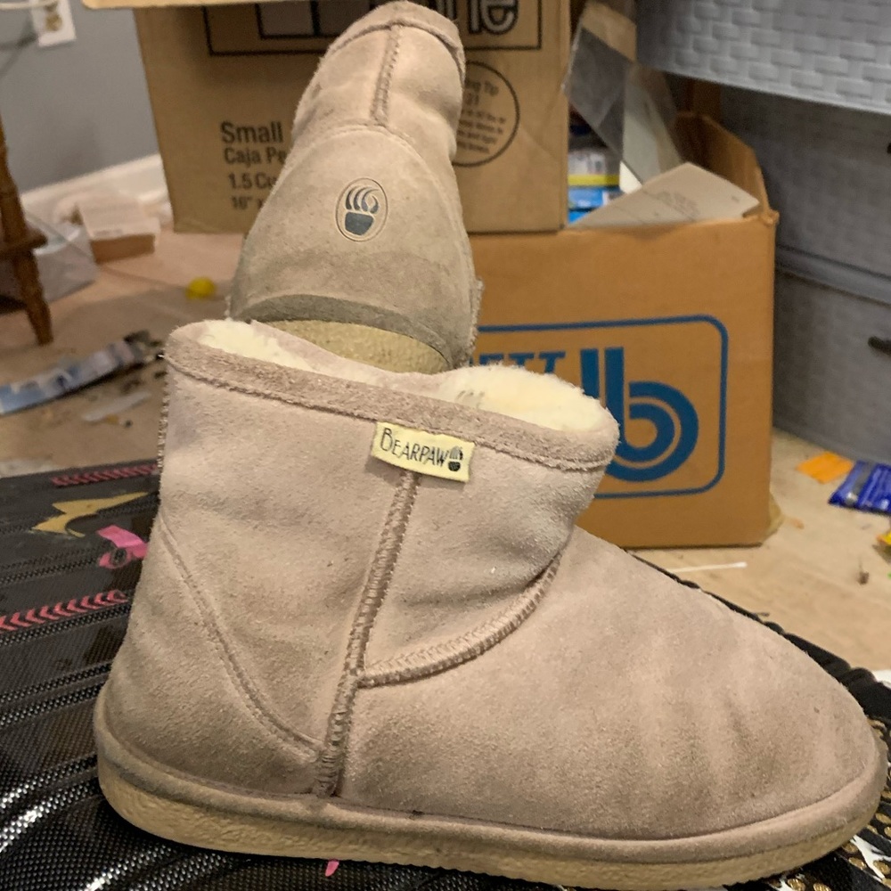 Bear paw size 7 ankle